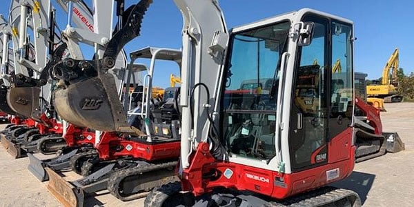 Mini Excavator w/Attachment